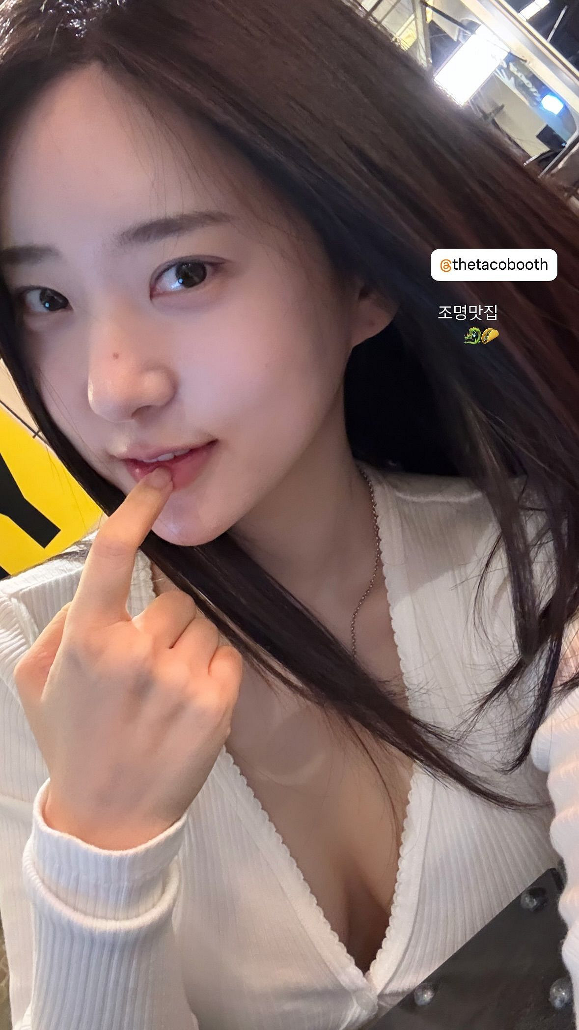 《劍星》伊芙體模申才恩曬新照 一模紅唇甜蜜誘人! 《劍星》伊芙體模申才恩曬新照 一模紅唇甜蜜誘人!