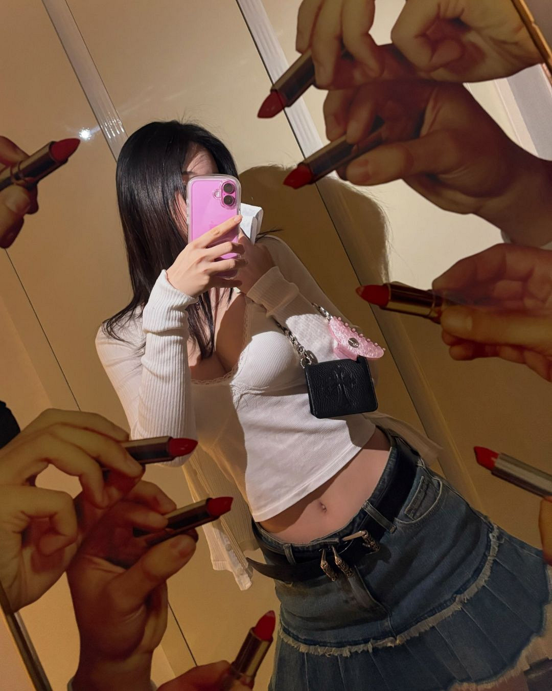 《劍星》伊芙體模申才恩曬新照 一模紅唇甜蜜誘人! 《劍星》伊芙體模申才恩曬新照 一模紅唇甜蜜誘人!