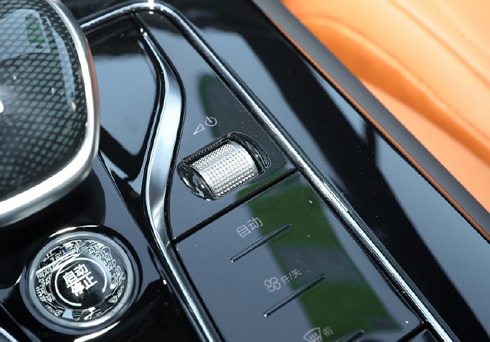 期待已久的《黑神話》x 比亞迪之仰望U8之黑神話悟空版