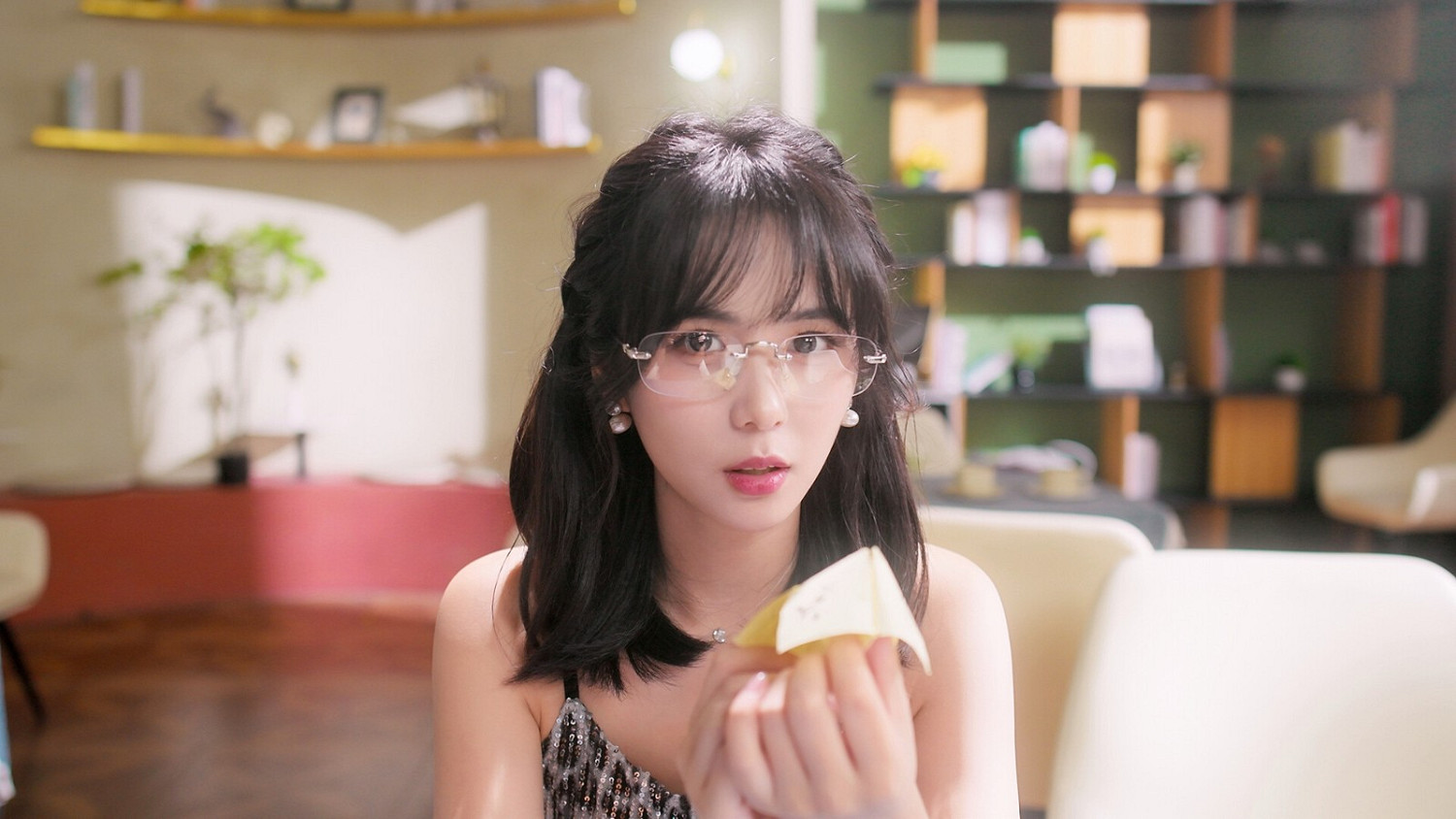 第一人稱真人互動影遊《我靠雙修拯救世界》Steam頁面上線 年內發售