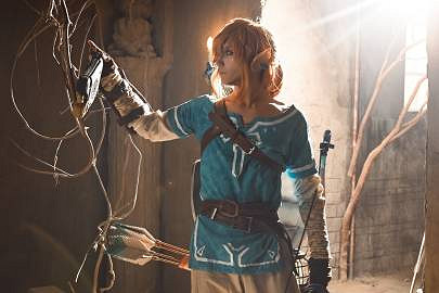 cos《塞爾達傳說》男主爆火 吐槽拔劍方式不合理 cos《塞爾達傳說》男主爆火 吐槽拔劍方式不合理