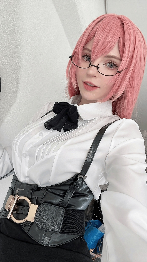 艾什莉體模COS《艾爾登法環》瑪莉卡 現代風裝束超辣妹! 艾什莉體模COS《艾爾登法環》瑪莉卡 現代風裝束超辣妹!