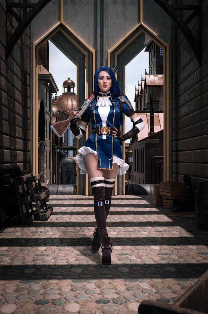 毛妹COS《奧術》凱瑟琳 長腿女槍手英姿颯爽！