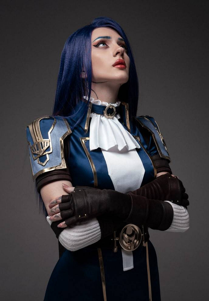 毛妹COS《奧術》凱瑟琳 長腿女槍手英姿颯爽！
