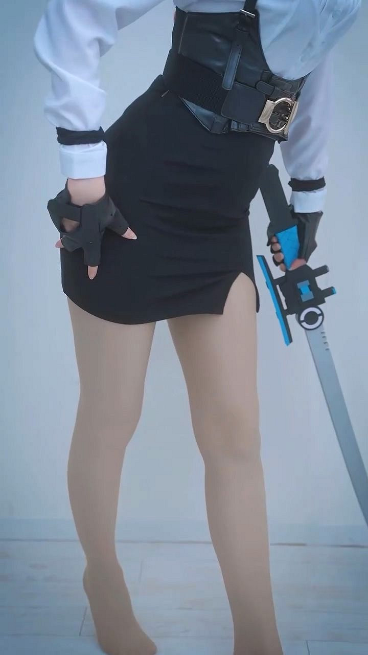 艾什莉體模COS《絕區零》月城柳 成熟大姐姐的誘惑！