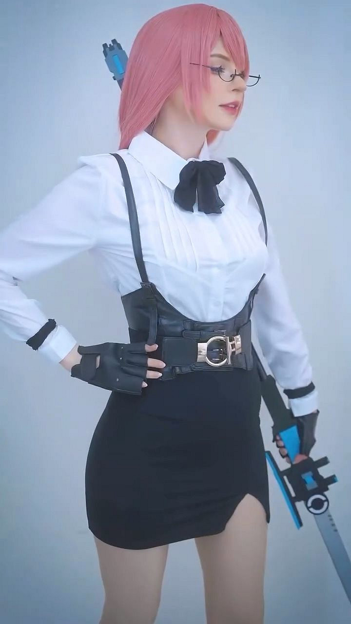 艾什莉體模COS《絕區零》月城柳 成熟大姐姐的誘惑！