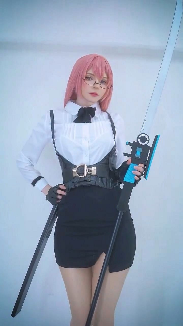 艾什莉體模COS《絕區零》月城柳 成熟大姐姐的誘惑！