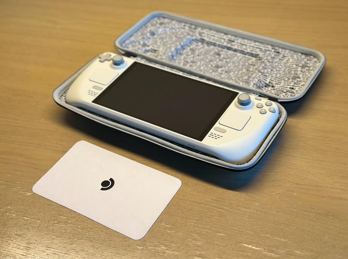 賣完就絕版!Steam Deck OLED白色限量版收納包公開 賣完就絕版!Steam Deck OLED白色限量版收納包公開