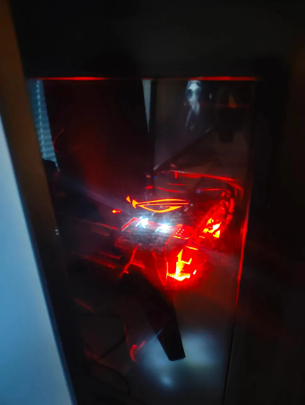 還有這好事？網友在垃圾桶撿到RTX 2080Ti遊戲電腦