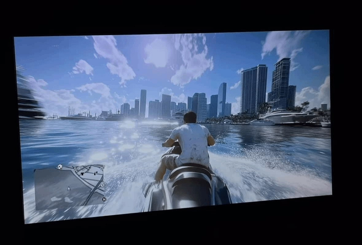 R星新作《GTA6》更多泄露圖曝光！海邊大量NPC出現