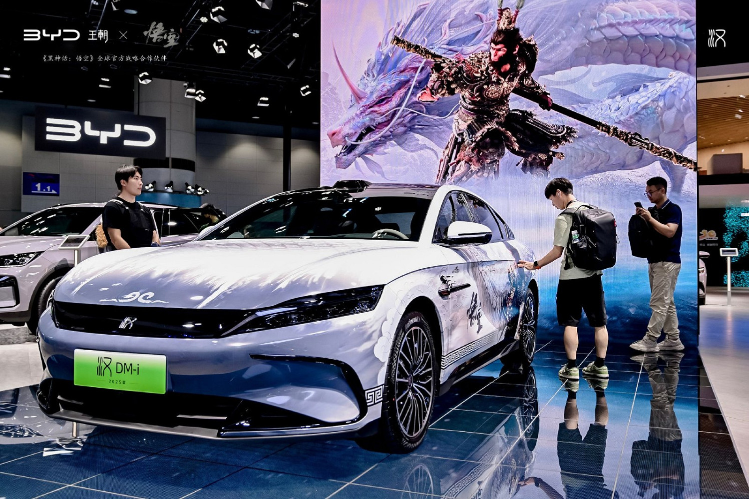 《黑神話》也有痛車了?比亞迪聯名亮相廣州車展! 《黑神話》也有痛車了?比亞迪聯名亮相廣州車展!