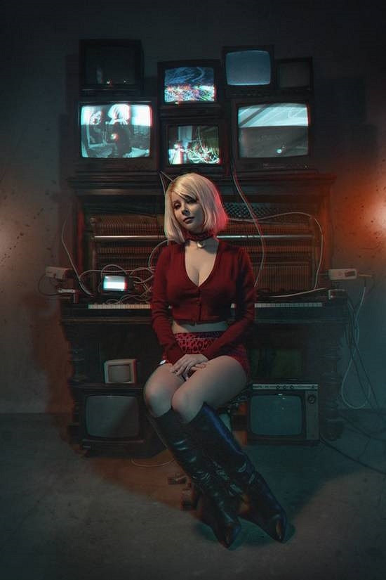 俄羅斯辣妹COS《沉默之丘2RE》瑪利亞 豹紋短裙更性感！