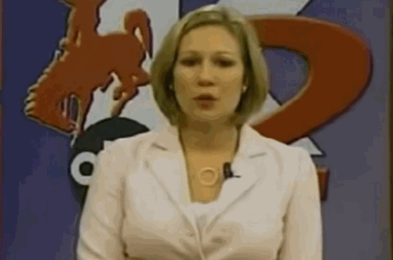 美國Local 58頻道：這個仰望天空的“女人”被多次目擊