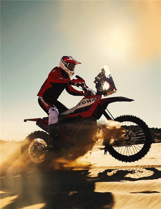 九號公司成立Segway車隊！參加2025達喀爾拉力賽，書寫全新沙海傳奇篇章