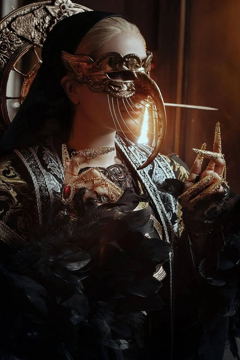 俄羅斯小姐姐COS《生化8》母神米蘭達 妝造超還原! 俄羅斯小姐姐COS《生化8》母神米蘭達 妝造超還原!