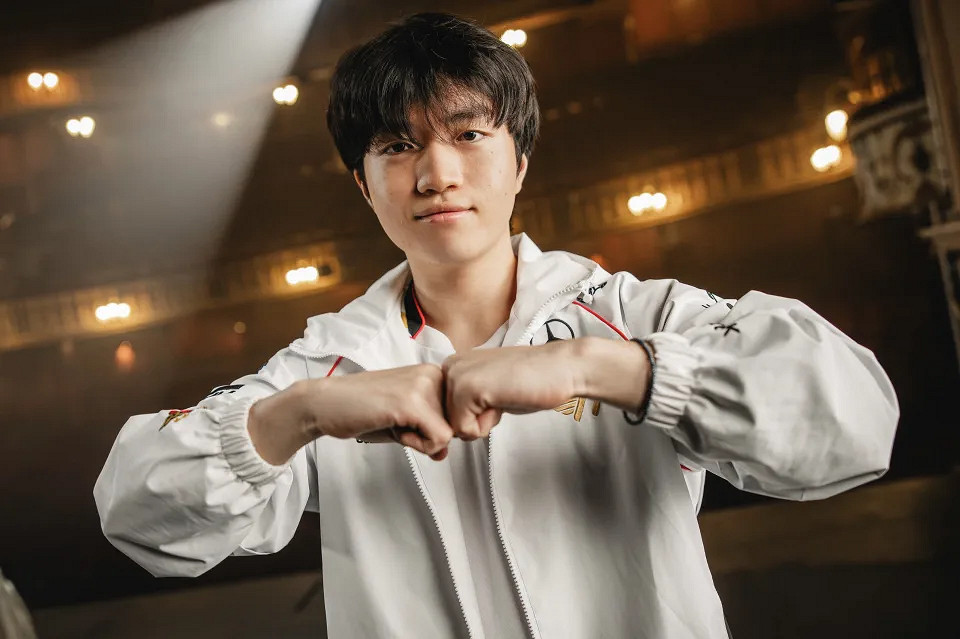 《英雄聯盟》冠軍輔助碰上韓國戒嚴，網友：出不來了？