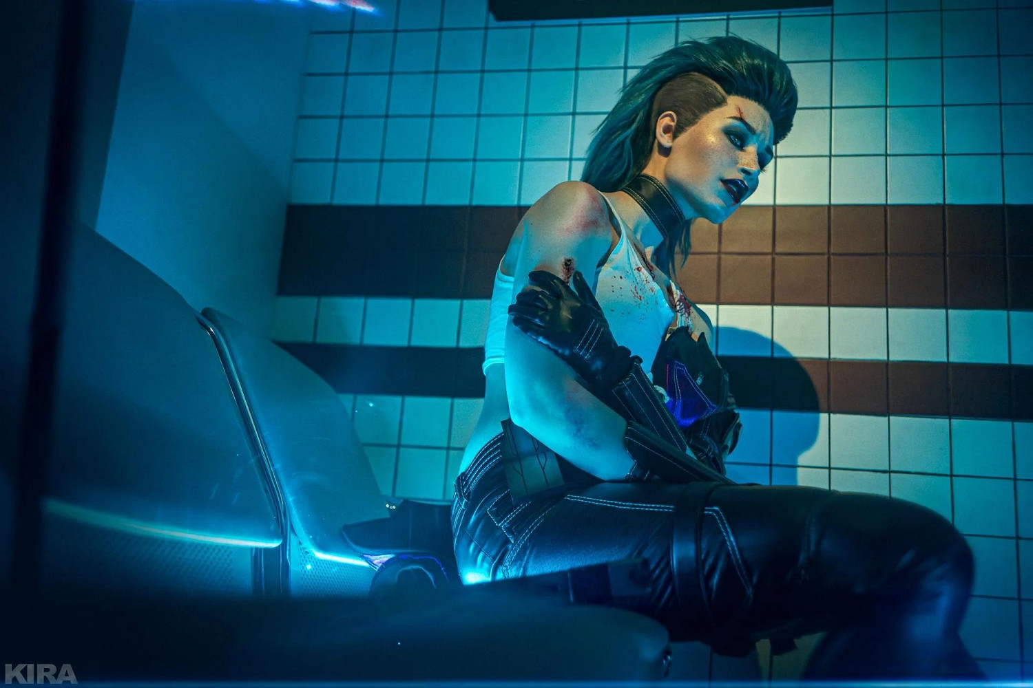 國外美女COS《電馭叛客2077》羅格 帥的令人眼前一亮