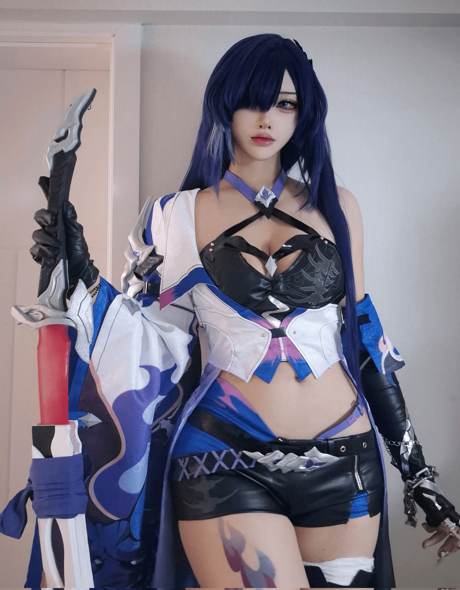 韓妹COS《妮姬》《崩壞》等角色 美豔動人秀色可餐！