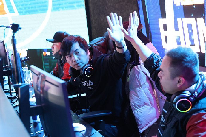 UNKNOWN戰隊無懸念奪冠 《街頭籃球》FSPL總決賽圓滿落幕