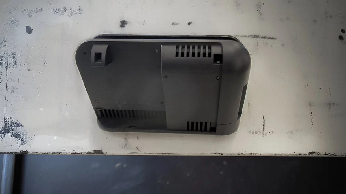 任天堂Switch 2真機照片疑似洩露!網友熱議真實性 任天堂Switch 2真機照片疑似洩露!網友熱議真實性