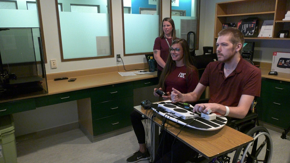 Xbox包治百病:Xbox自適應控制器成國外康複訓練項目!