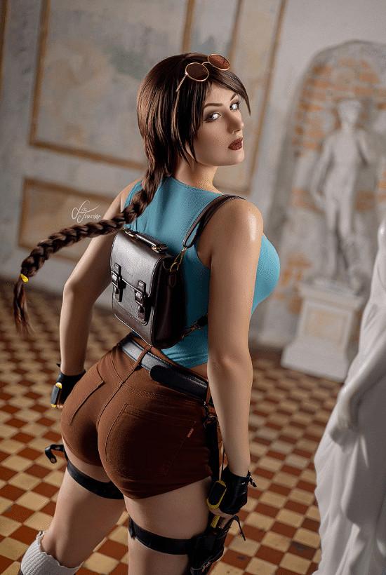 國外辣妹COS《古墓奇兵》勞拉 飽滿大雷、性感肉腿! 國外辣妹COS《古墓奇兵》勞拉 飽滿大雷、性感肉腿!