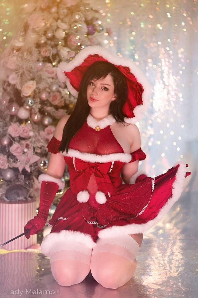 俄羅斯小姐姐COS《FF》聖誕版蒂法 火紅色的性感尤物