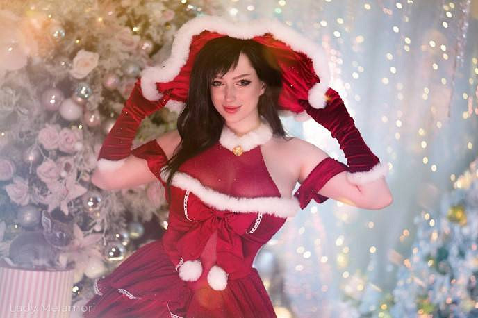 俄羅斯小姐姐COS《FF》聖誕版蒂法 火紅色的性感尤物