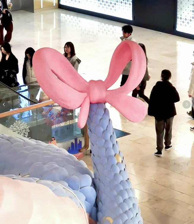 南京現藍色蛇寶吉祥物 難道參考的《帕魯》疾旋鼬？