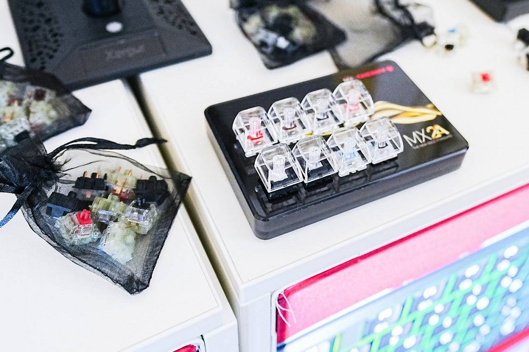 CES 2025揭幕!CHERRY開啟客製化AI外設新紀元 CES 2025揭幕!CHERRY開啟客製化AI外設新紀元