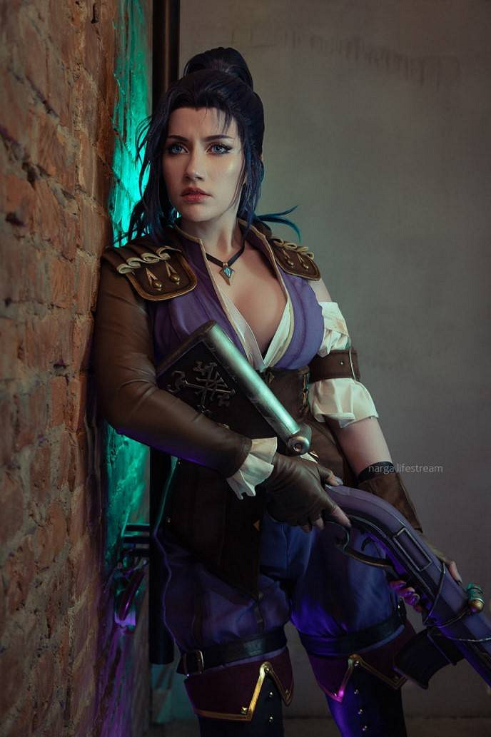 俄妹COS《奧術》內衣版凱瑟琳 成熟禦姐性感誘人