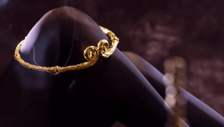 某寶現“黑神襪”蹭《黑神話》熱度?腿上套金箍太誘人!