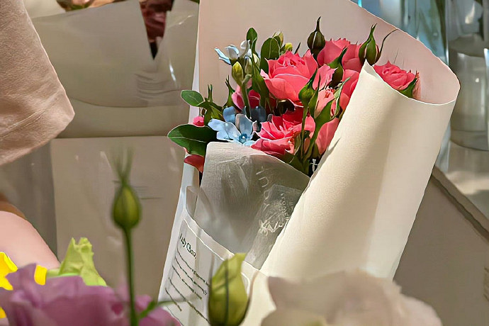 《英雄聯盟》女子佛系清冷網名三字大全