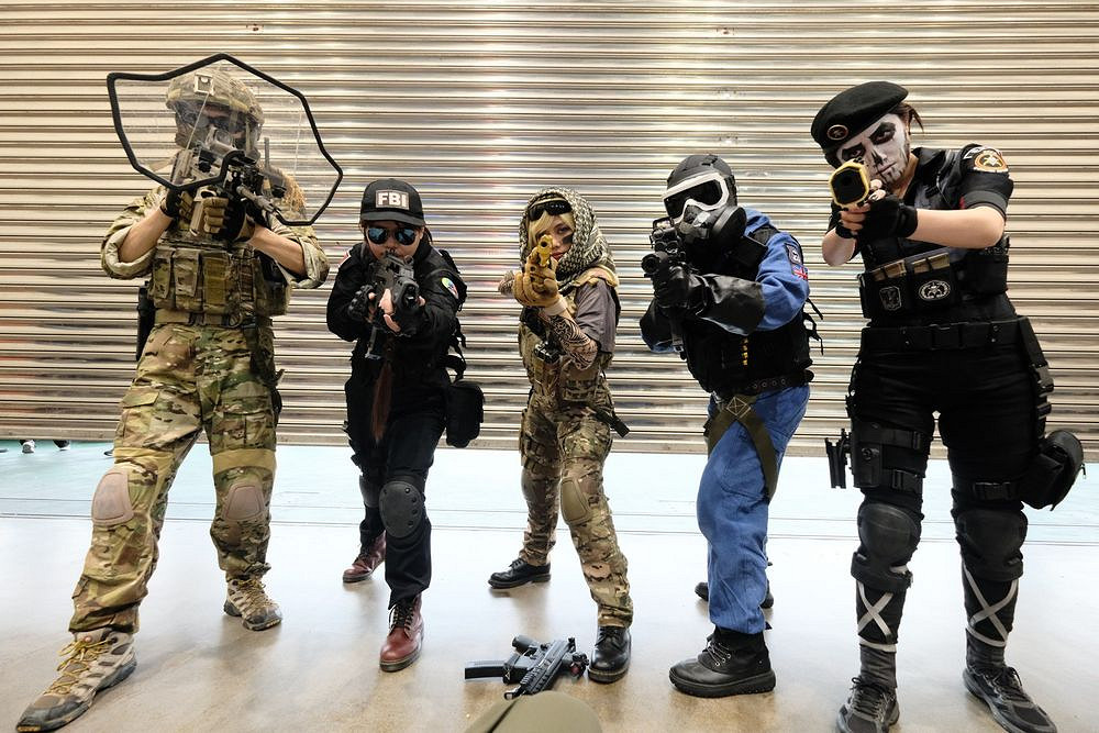 《虹彩六號》感恩慶典 鳥屎與GodJJ領銜帶來精彩表演賽 《虹彩六號》感恩慶典 鳥屎與GodJJ領銜帶來精彩表演賽