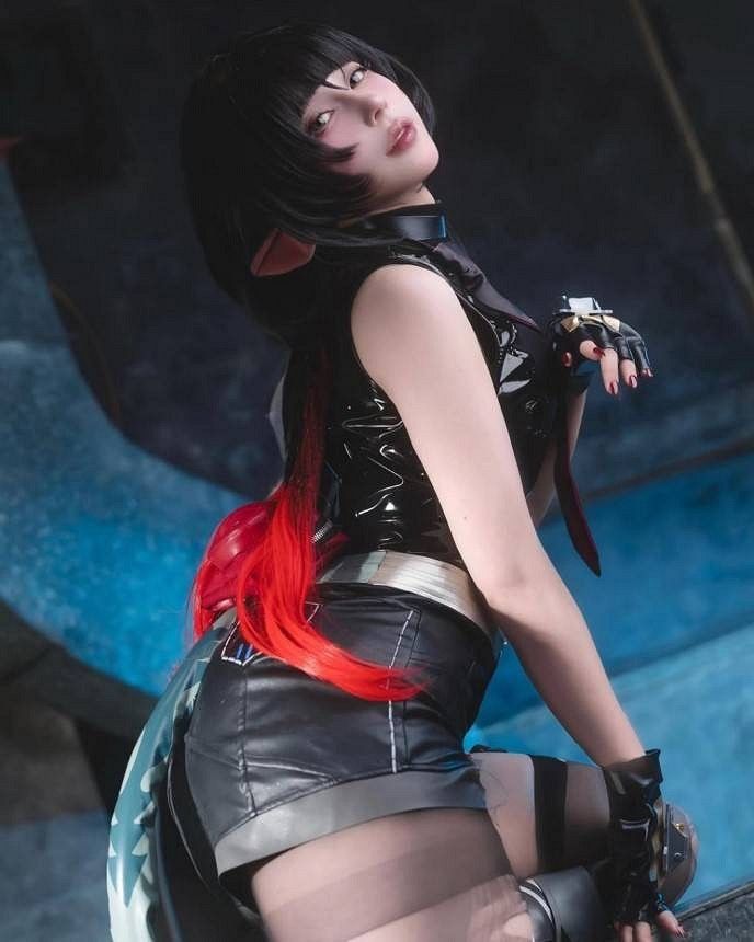 《絕區零》簡·杜COS美照 櫻花妹完美還原性感鼠姐姐