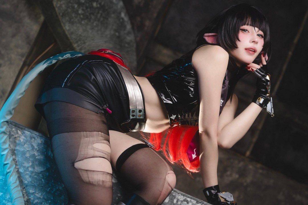 《絕區零》簡·杜COS美照 櫻花妹完美還原性感鼠姐姐