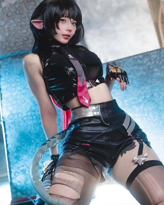 《絕區零》簡·杜COS美照 櫻花妹完美還原性感鼠姐姐