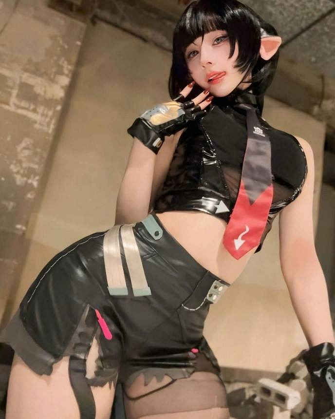 《絕區零》簡·杜COS美照 櫻花妹完美還原性感鼠姐姐