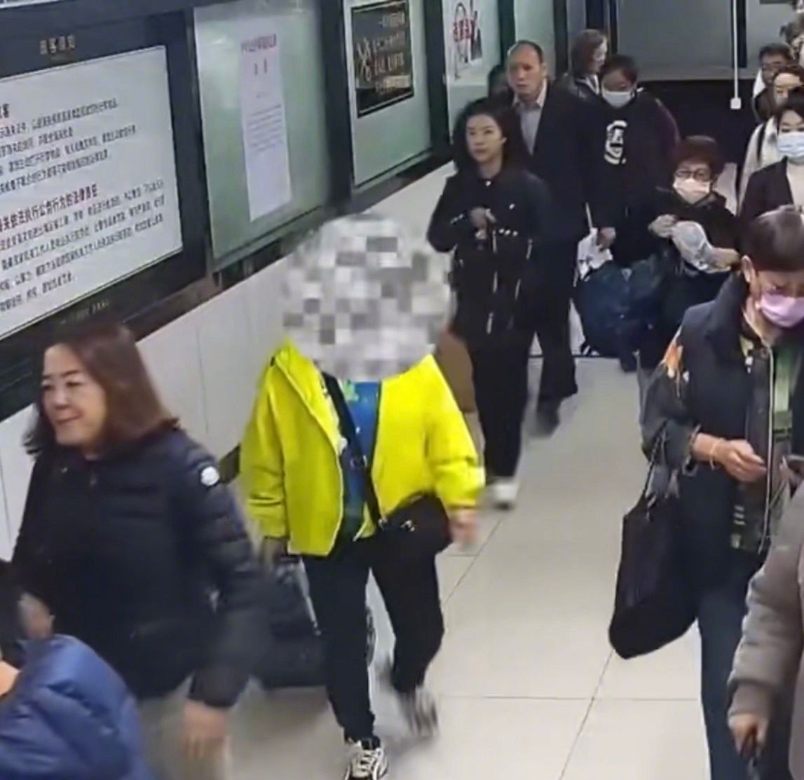 女旅客文胸走私120張NS卡帶!均是《EA SPORTS FC 25》遊戲 女旅客文胸走私120張NS卡帶!均是《EA SPORTS FC 25》遊戲