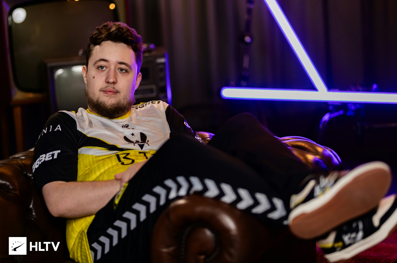 《CS2》載物和S1mple實力對比介紹 《CS2》載物和S1mple實力對比介紹