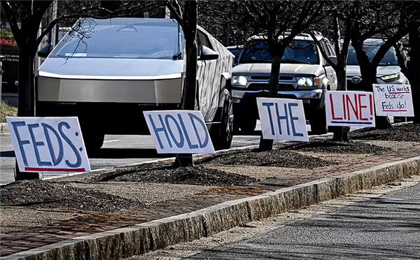 馬斯克裁員大刀砍向美國交管局 自動駕駛監管人員減半