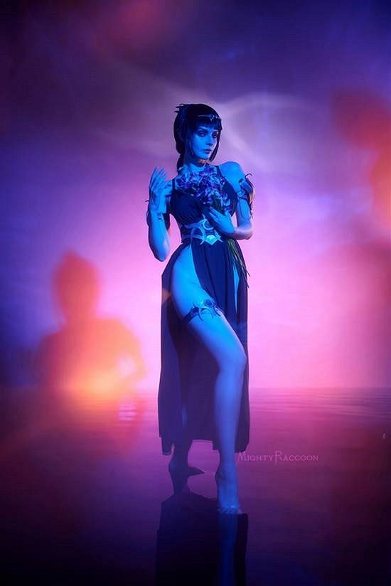 俄妹COS《柏德之門3》影心 高開衩晚禮服優雅又性感