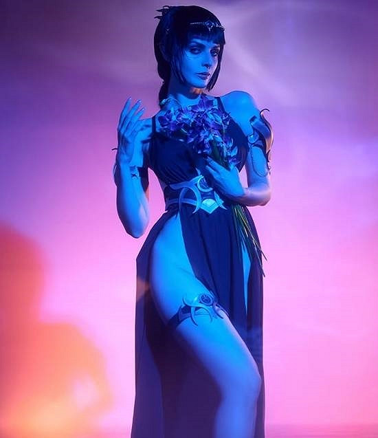 俄妹COS《柏德之門3》影心 高開衩晚禮服優雅又性感