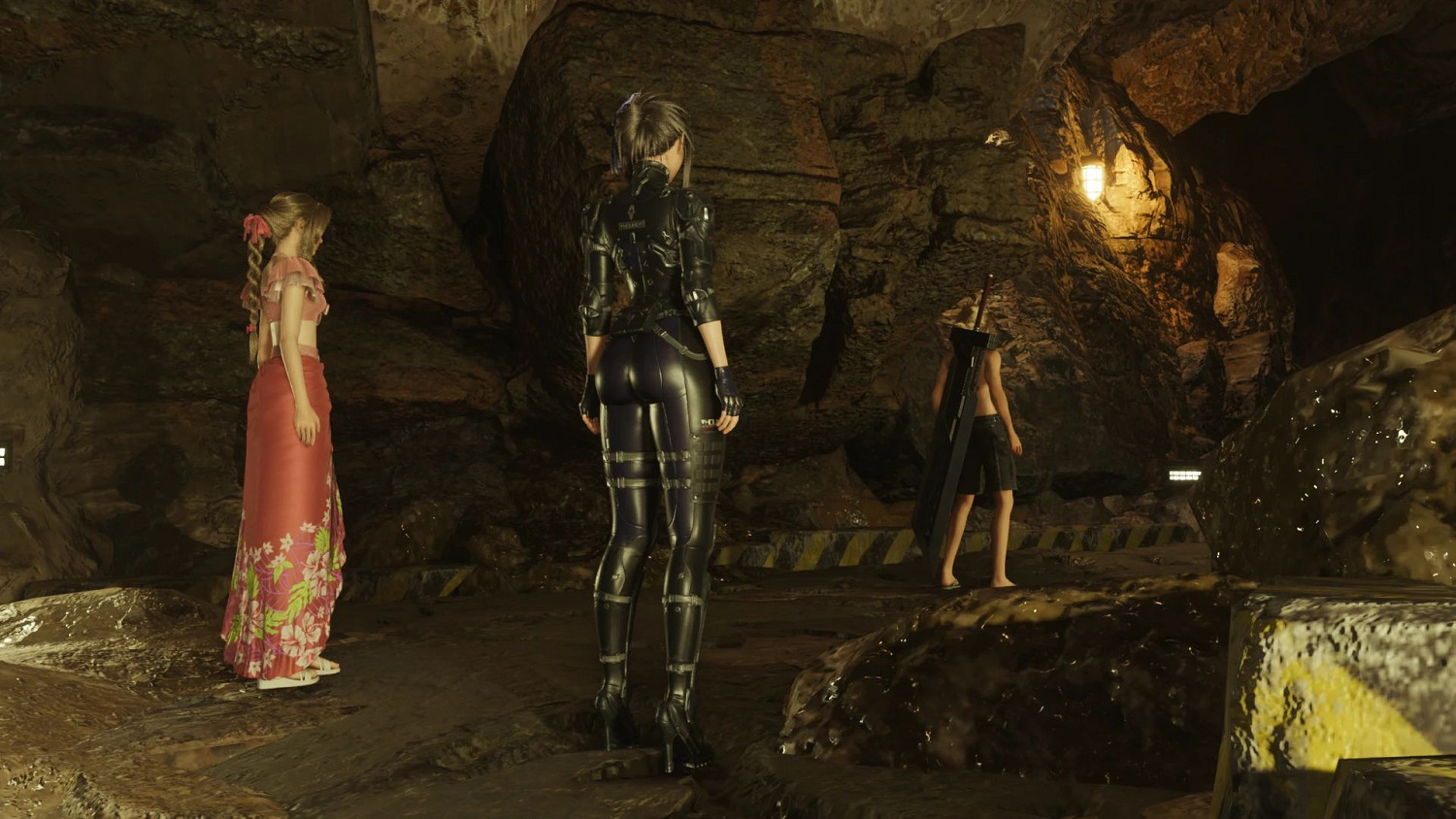 身材更豐滿了！《最終幻想7：重生》蒂法黑色戰衣MOD