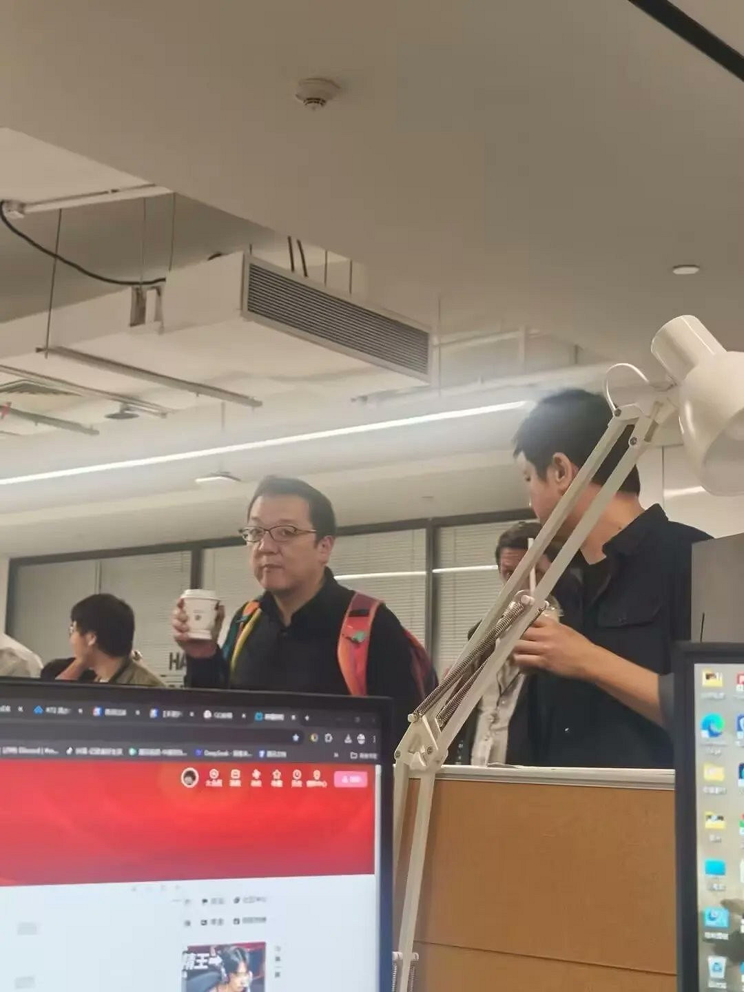 宮崎英高現身騰訊大樓！《艾爾登法環》手遊有戲了？