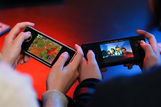 經典無搖桿設計,純粹遊戲體驗:AYANEO Pocket MICRO Classic 正式公布 經典無搖桿設計,純粹遊戲體驗:AYANEO Pocket MICRO Classic 正式公布