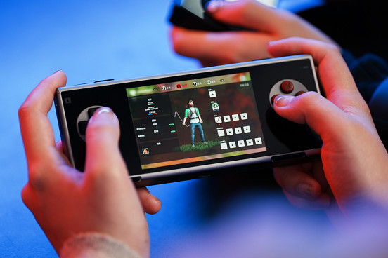 經典無搖桿設計,純粹遊戲體驗:AYANEO Pocket MICRO Classic 正式公布 經典無搖桿設計,純粹遊戲體驗:AYANEO Pocket MICRO Classic 正式公布