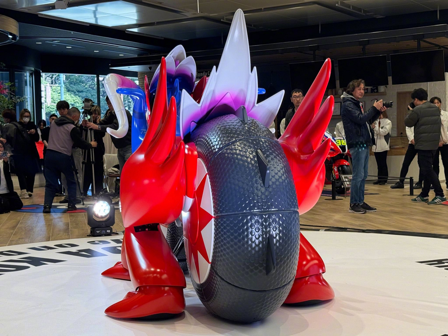 本田連動《寶可夢》“故勒頓”摩托車正式亮相！