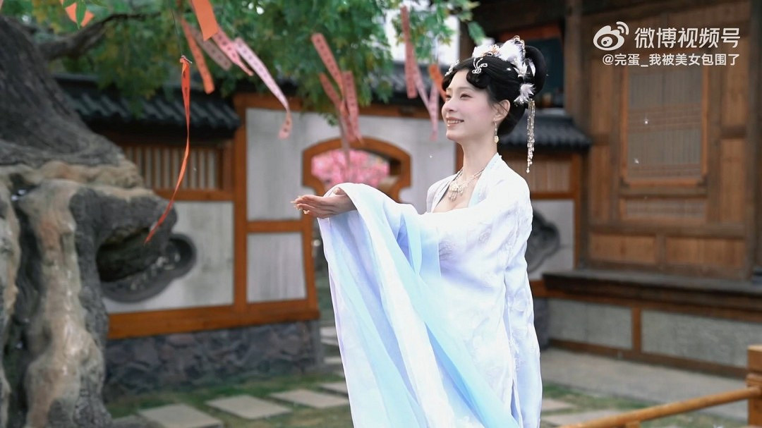 《完蛋我被美女包圍2》全新花絮 欣賞古裝美少女! 《完蛋我被美女包圍2》全新花絮 欣賞古裝美少女!