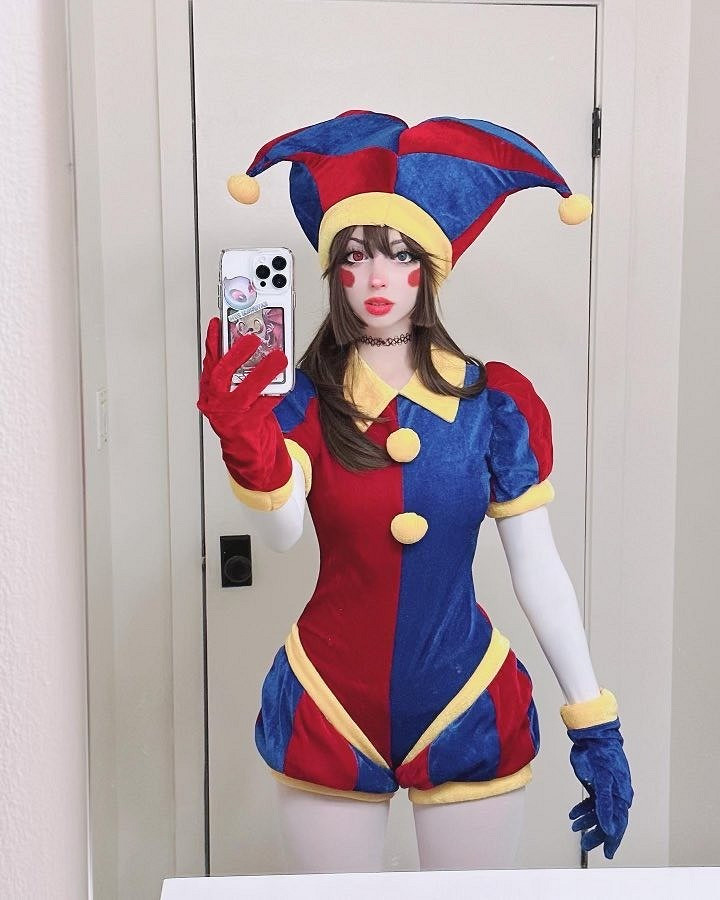 國外小姐姐COS《快打旋風》春麗 這個大粗腿超還原！